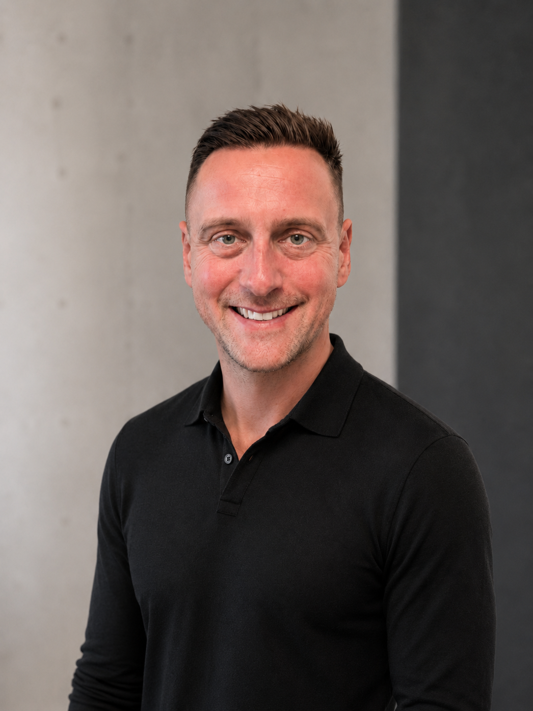 Thomas Lennie director at Henderson Warnock
